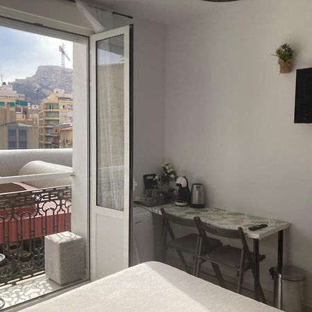 Room With Private Bathroom And Balcony Nearby The Mercado Central, Center And Beach Alicante Eksteriør billede