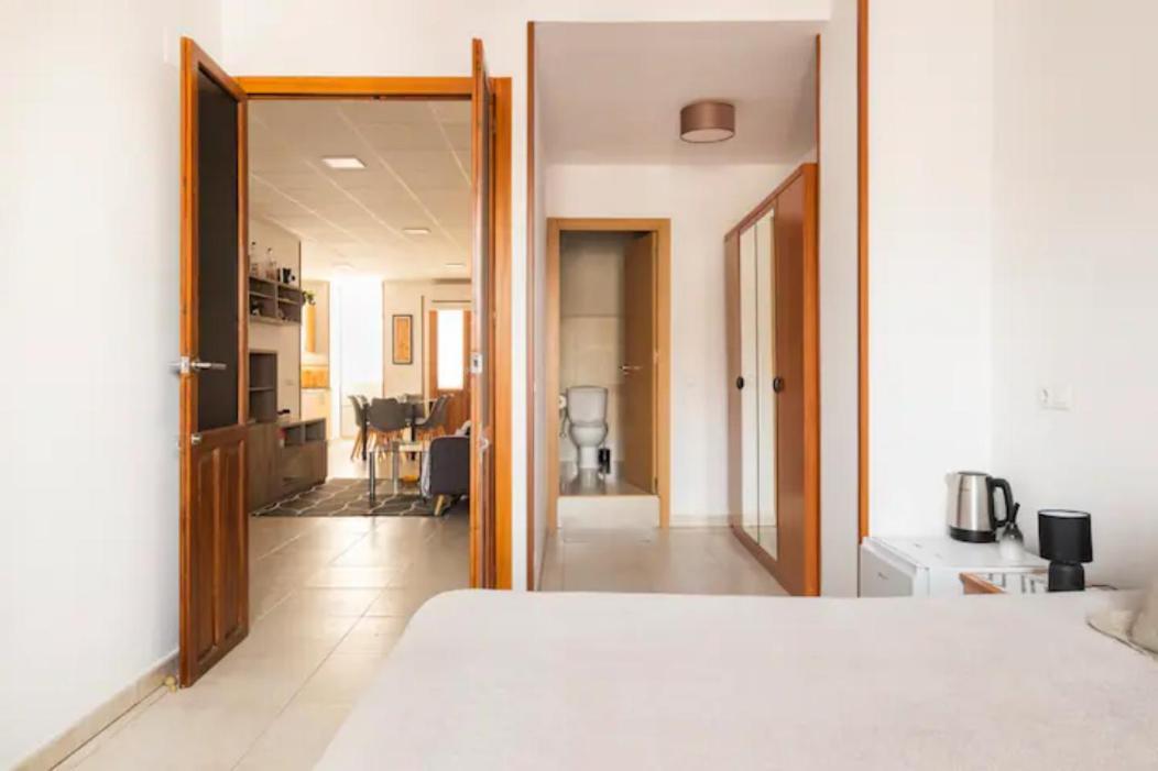 Room With Private Bathroom And Balcony Nearby The Mercado Central, Center And Beach Alicante Eksteriør billede