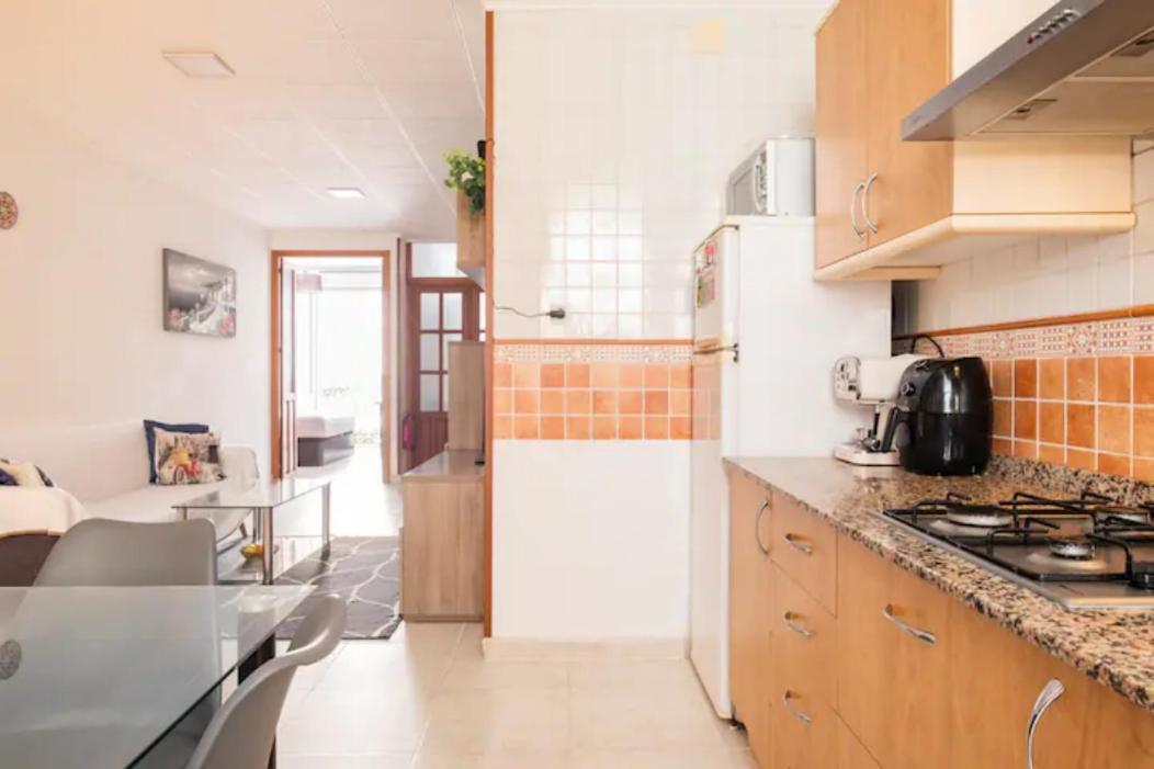 Room With Private Bathroom And Balcony Nearby The Mercado Central, Center And Beach Alicante Eksteriør billede