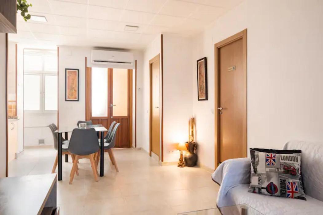 Room With Private Bathroom And Balcony Nearby The Mercado Central, Center And Beach Alicante Eksteriør billede