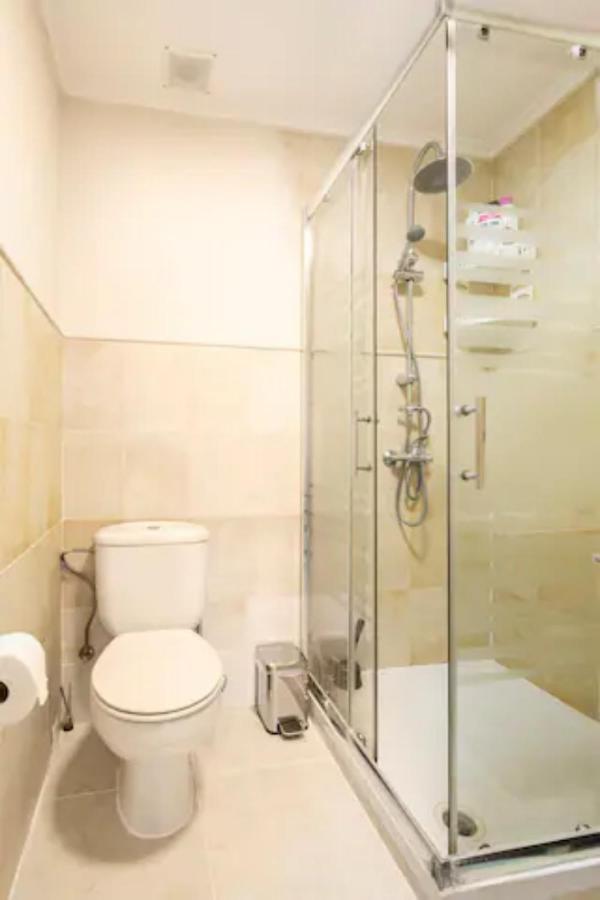 Room With Private Bathroom And Balcony Nearby The Mercado Central, Center And Beach Alicante Eksteriør billede