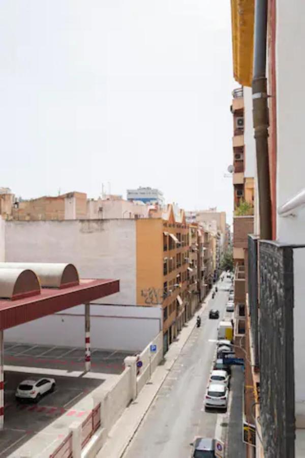 Room With Private Bathroom And Balcony Nearby The Mercado Central, Center And Beach Alicante Eksteriør billede