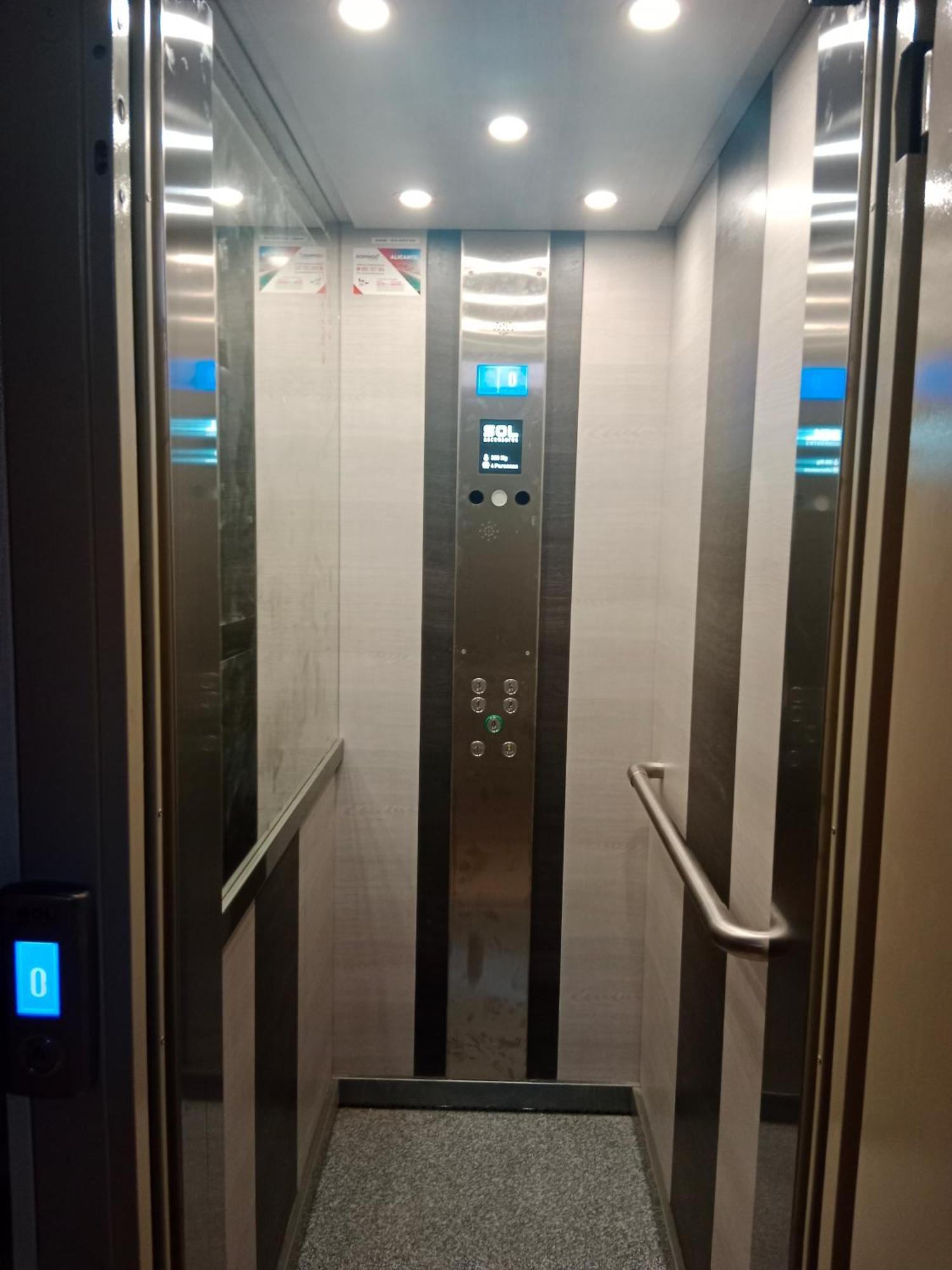 Room With Private Bathroom And Balcony Nearby The Mercado Central, Center And Beach Alicante Eksteriør billede