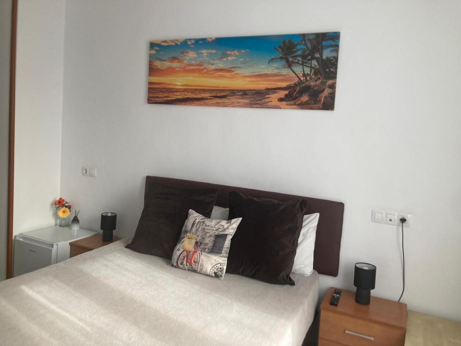Room With Private Bathroom And Balcony Nearby The Mercado Central, Center And Beach Alicante Eksteriør billede