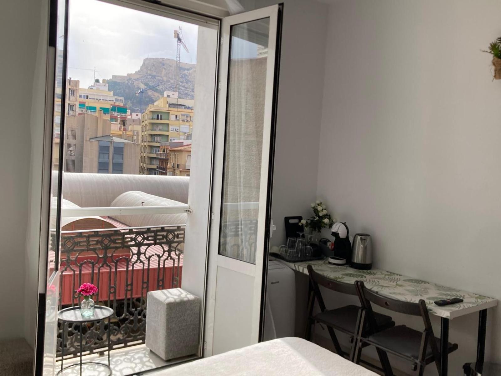 Room With Private Bathroom And Balcony Nearby The Mercado Central, Center And Beach Alicante Eksteriør billede